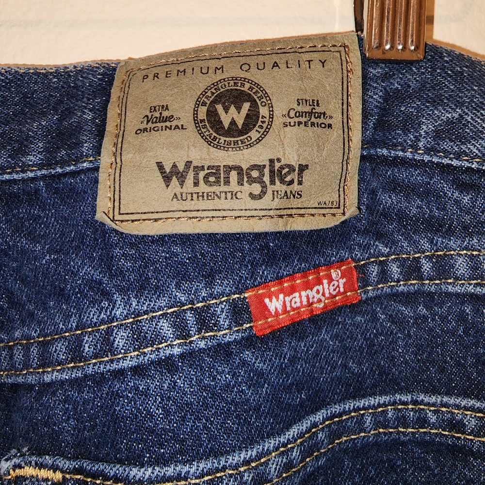 Handpainted Strawberry Wrangler Jeans - Picture 6 of 7